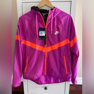 NEW NIKE JACKET